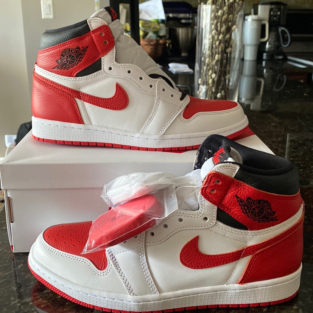 Air Jordan 1 Retro High OG 'Heritage' 9.5(mens)